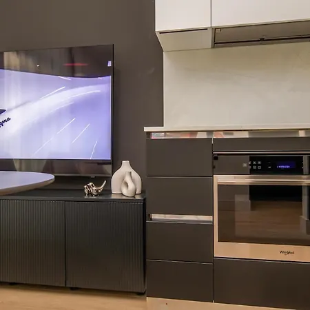 2br Luxurious Designer - Azulis1 - Garden - Free Parking