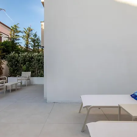 Azulis 1 Pisano 2br With 2 Terraces, Garden & Parking, Aldo Moro Appartamento
