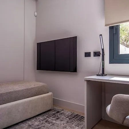 Azulis 1 Pisano 2br With 2 Terraces, Garden & Parking, Aldo Moro *