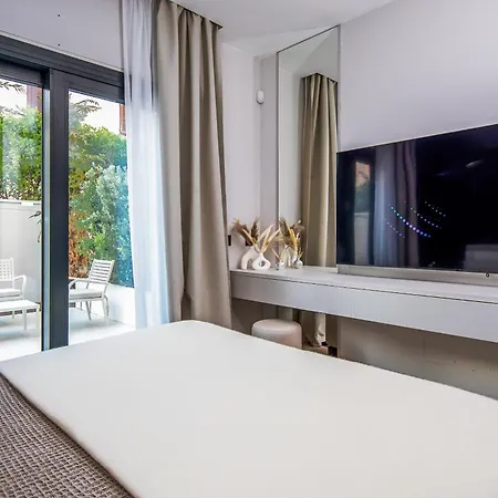 Appartamento Azulis 1 Pisano 2br With 2 Terraces, Garden & Parking, Aldo Moro Olbia