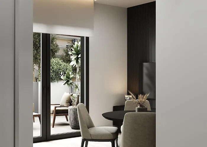 2br Luxurious Designer - Azulis1 - Garden - Free Parking דירה אולביה