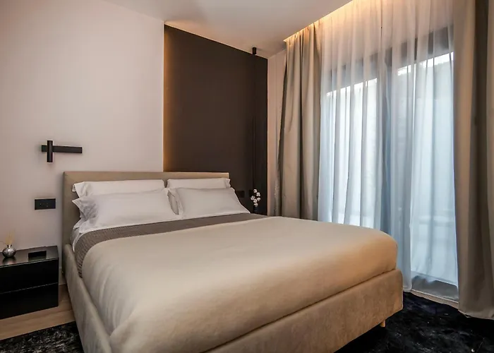 2br Luxurious Designer - Azulis1 - Garden - Free Parking אולביה