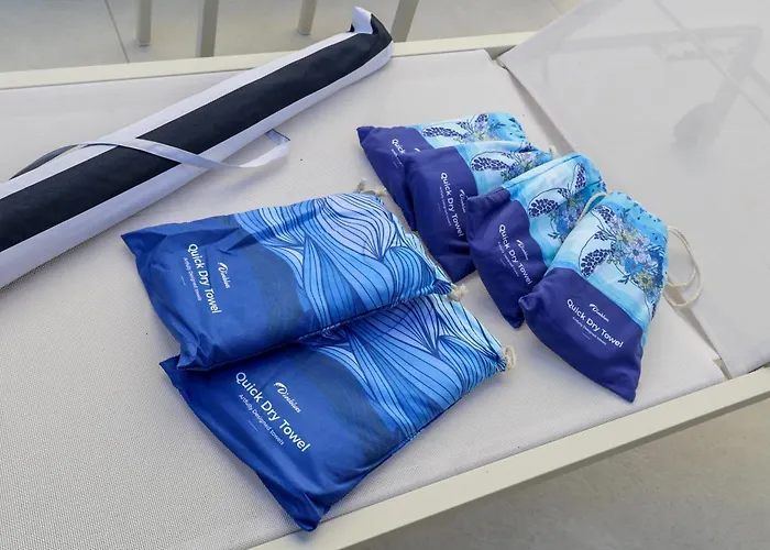 2br Luxurious Designer - Azulis1 - Garden - Free Parking Apartment *