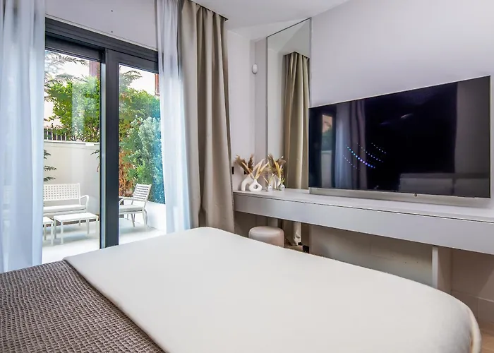 アパート 2br Luxurious Designer - Azulis1 - Garden - Free Parking オルビア