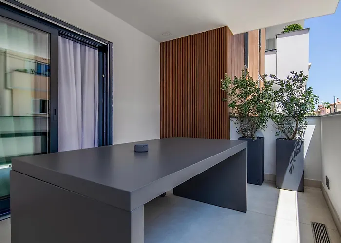 2br Luxurious Designer - Azulis1 - Garden - Free Parking